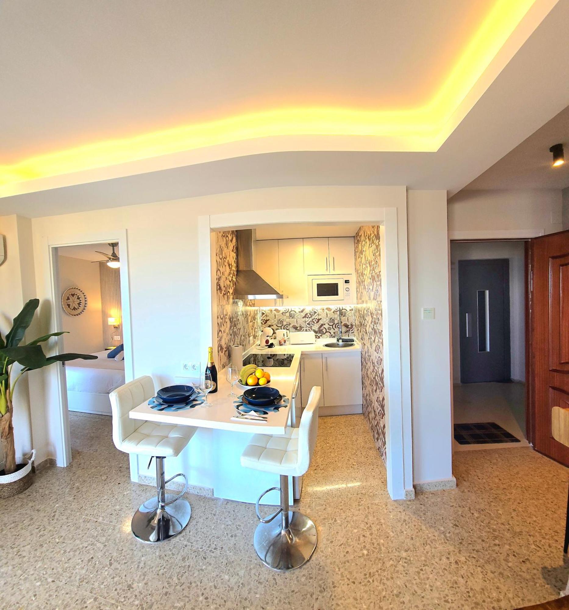 Seaview Retreat Torremolinos City Center, With Pool And Amazing Views By Namaste Elite Екстер'єр фото