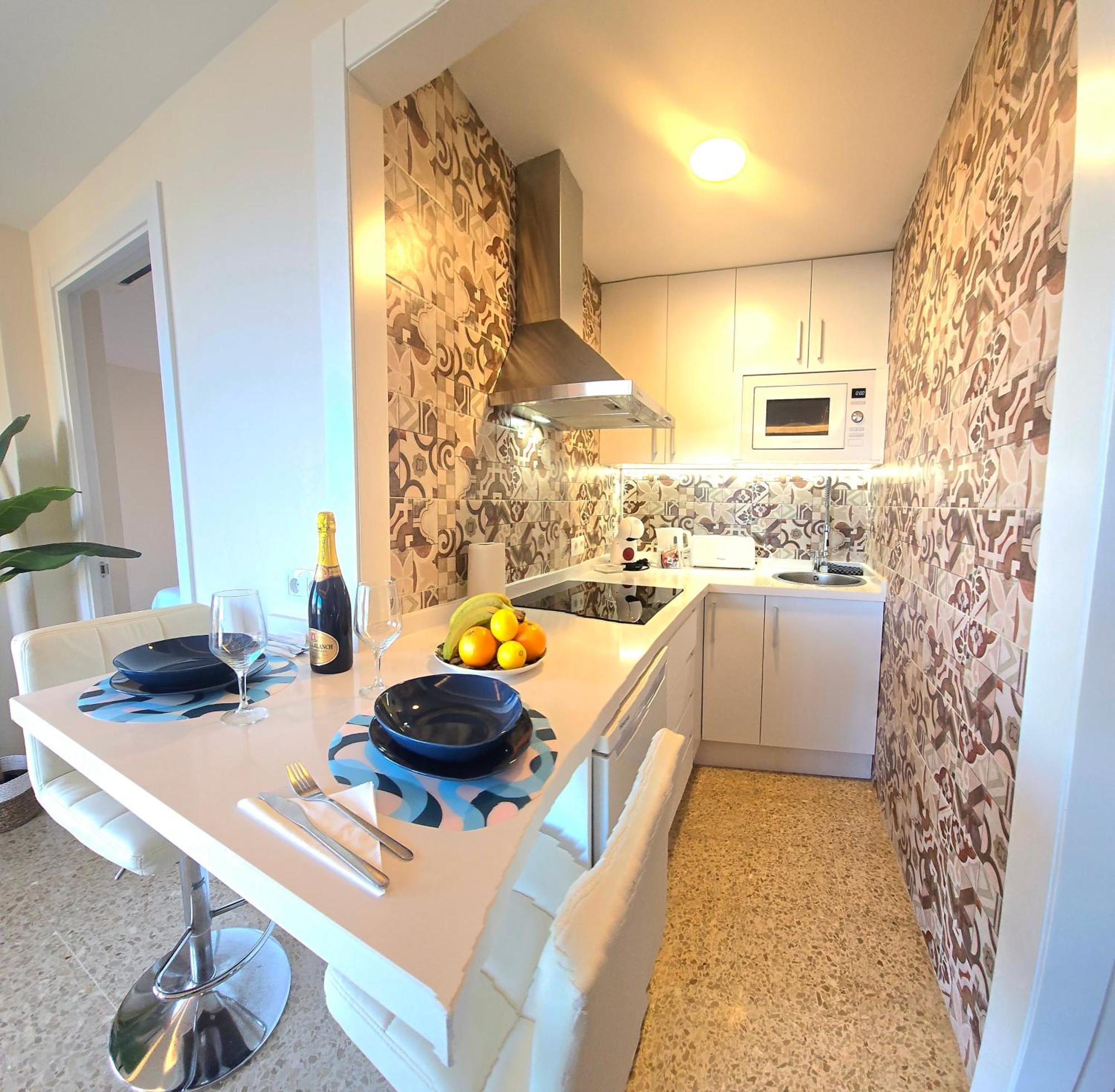 Seaview Retreat Torremolinos City Center, With Pool And Amazing Views By Namaste Elite Екстер'єр фото